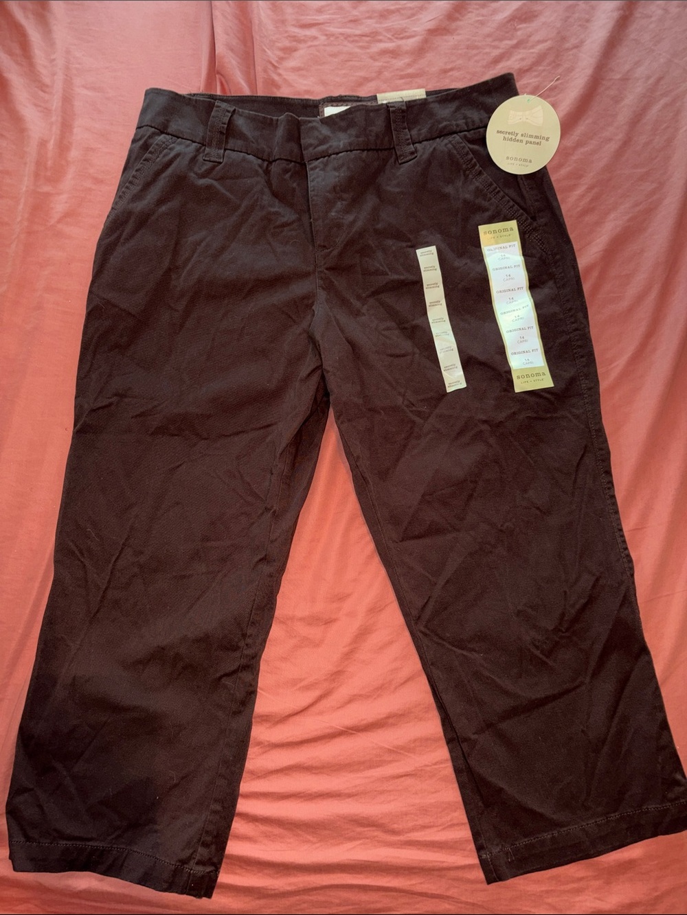 Sonoma women’s dark brown capris  size 14